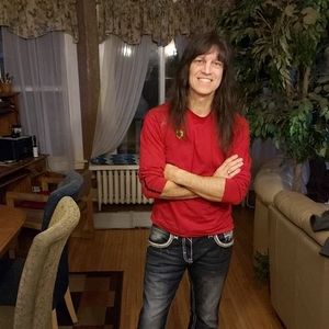 Meet your Posher, Gary